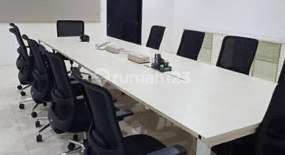 Office House in Kebayoran Baru Area for Rent, Good Building 1