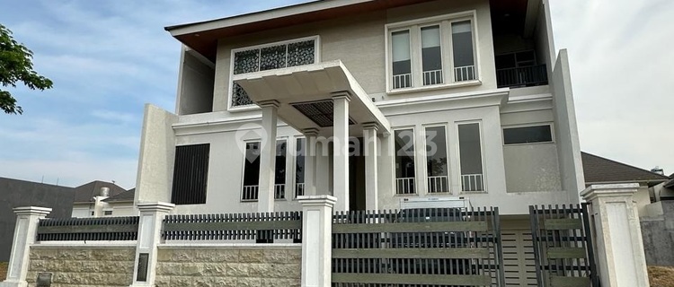 Modern Minimalist 3-Story Unoccupied House *Royal Residence B12* Surabaya 1