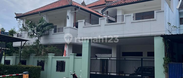 Beautiful Move-In Ready House, Ideal for Strategic Business in Nusa Loka BSD. 1