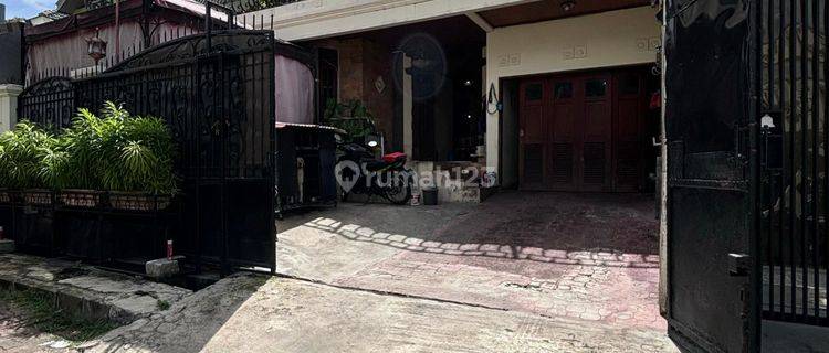 Dijual Rumah Bagus Luas 2 Lantai Semi Furnished di Lebak Bulus 1