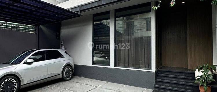 Rumah 3 Lantai Modern Design Siap Huni Kemang Jakarta Selatan 1