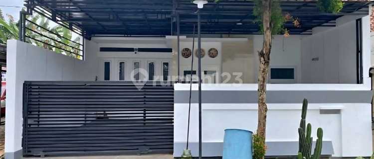 Rumah Bagus LT 211M2 Candi Penataran Semarang Barat 1