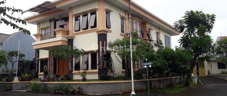 Rumah mewah 2lt hook graha taman bunga bsb  1