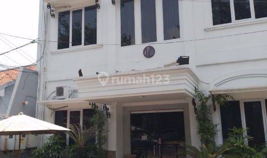 Disewakan Rumah tengah kota jl veteran cocok untuk kantor 1