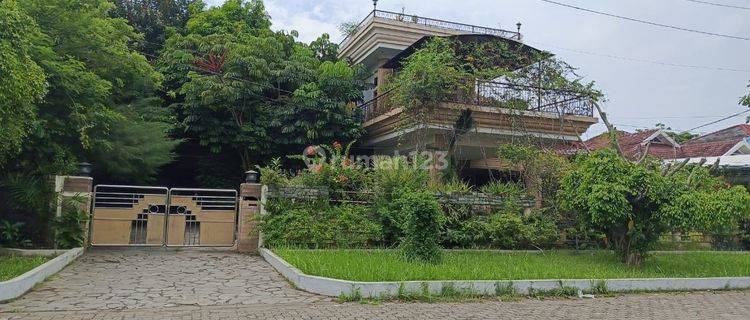 Rumah mewah 3lt tanah luas puri anjasmoro 1