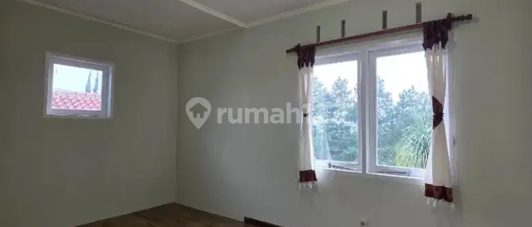 Disewakan tahunan Rumah Villa semi furnished Giri indah Cigugur Girang Parongpong Lembang Bandung Barat  1