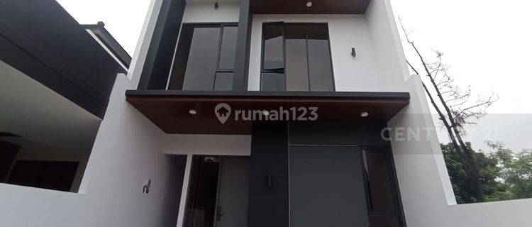 Hot Rumah Mewah 2,5 Lantai Plus Rooftop Di Cluster Madrid 1