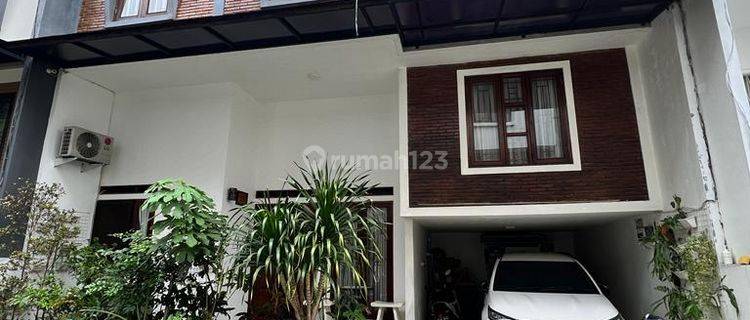 Jual Rumah 2 lantai siap huni Kecapi Jagakarsa 1