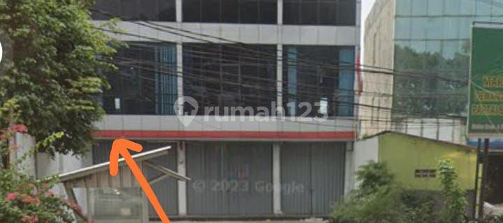 Di sewakan Ruko 3 lantai available only 1 unit di pasar Minggu raya   1