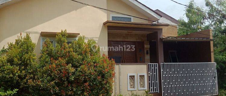 Jual rumah komplek serua indah Ciputat  1