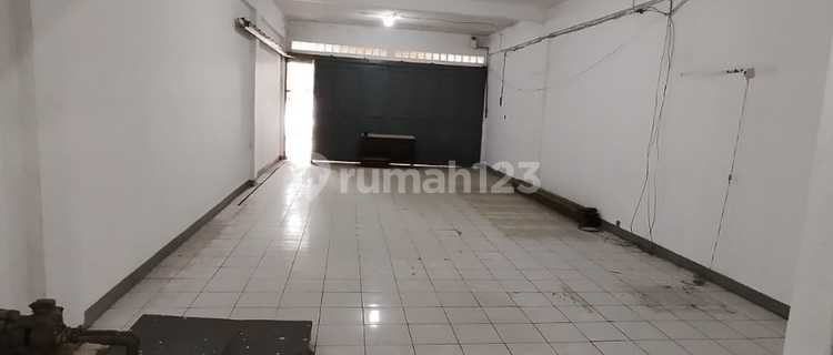 3-Storey Shop House for Rent in Pasir Koja, Bandung 1