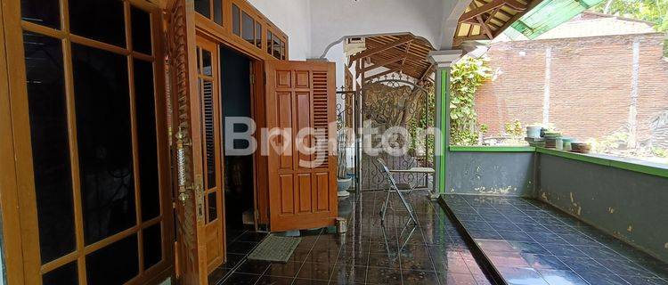 RUMAH HOOK PINGGIR JALAN UTAMA 1