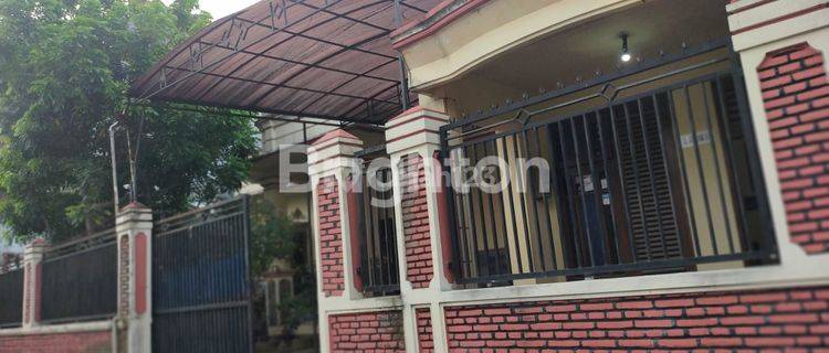 RUMAH DENGAN GAZEBO 1