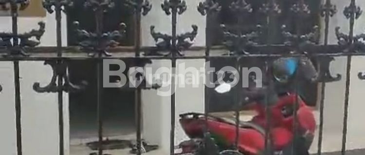 RUMAH DEKAT ALUN ALUN LUMAJANG 1