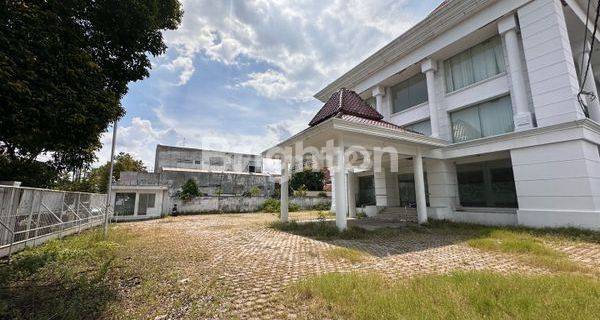 Sewa Gedung Kantor 4 Lantai Murah Di Solo Kota  1