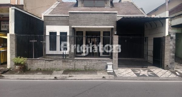 Cheap House Rentals in Solo Serengan City Center 1