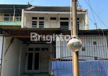 Affordable House Near Pakuwon and The Park Mall Solo Baru 1