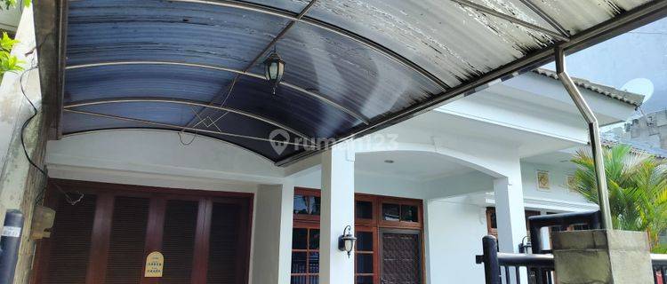 Rumah Bagus Disewakan Siap Huni Manyar Kertoaadi Surabaya 1