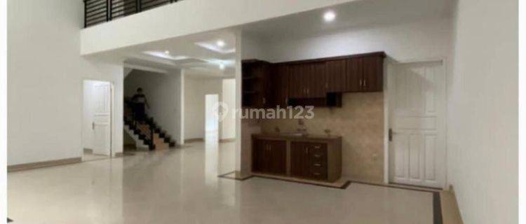 DISEWA / DIJUAL NEW TOWN HOUSE EXCLUSIF  1