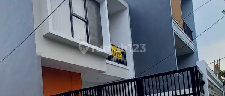 4 Dijual Rumah Baru 2lt Siap Huni Di Depok  1