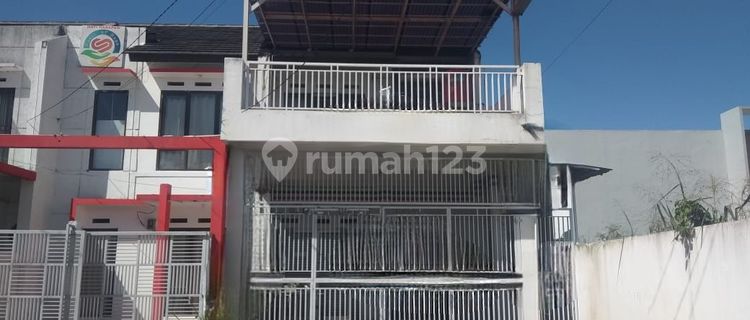 For Rent: Shop House on Jalan Ciganitri, Many schools and housing areas. 1
