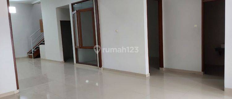 Dijual Rumah Murah di Cherry Field, LT 160, Renovasi, Buah Batu 1