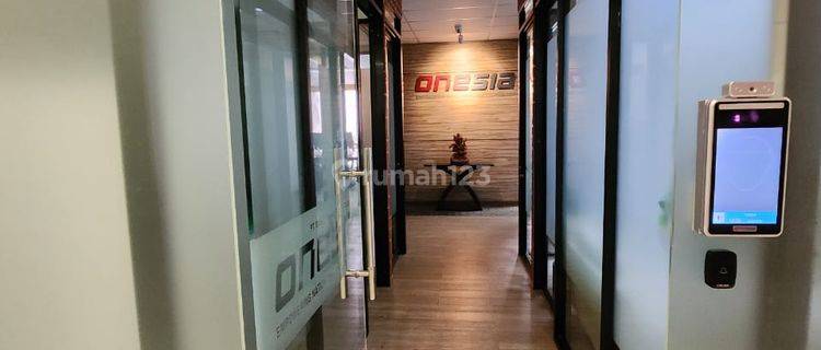 Disewakan Office Soho Capital Fitted Ukuran 136,07 M2 1