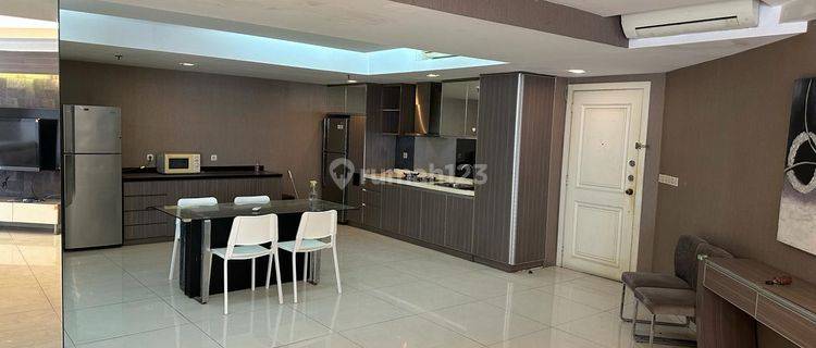 Disewakan Apartemen Taman Anggrek type 3 BR Furnished 1