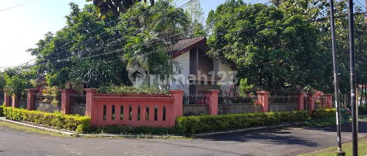 House for Sale in Malang Jatimulyo, Spacious and Strategic Land Hook 1