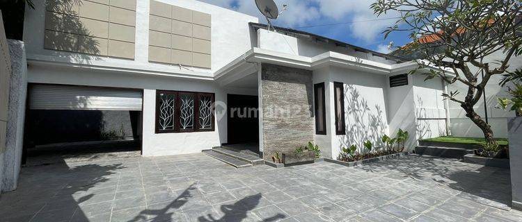 Rumah baru renovasi di taman griya jimbaran arah nusa dua lingkungan sudah jadi banyak resto cafe tempat gym 1