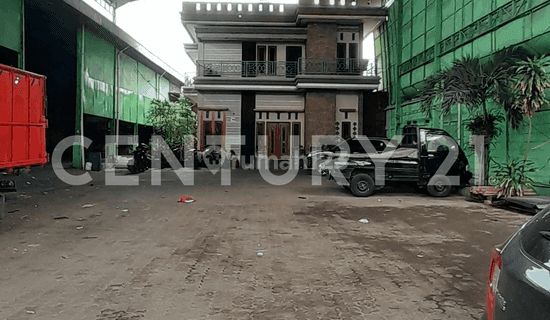 Di  Gudang Di Tanjung Priok Jakarta Utara 1