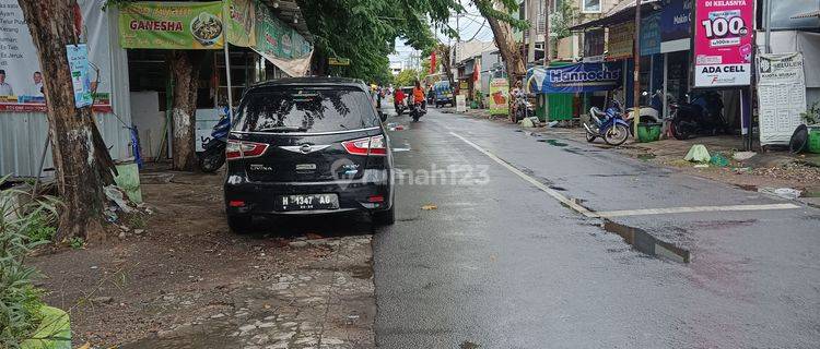 Rumah Usaha ramai dekat Lotte 1