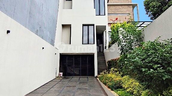 Brand New, Modern Exclusive, Private Pool 1