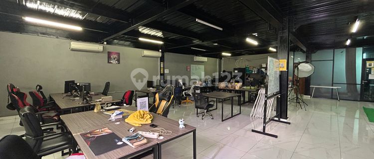 Dijual Gedung 4 Lantai Siap Pakai di Cipondoh Tangerang 1