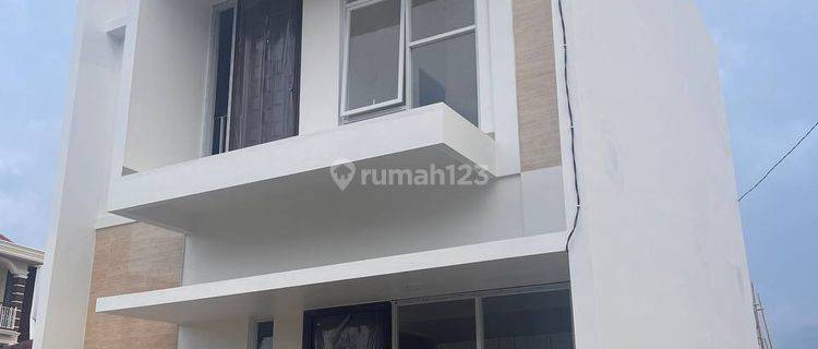 Rumah 2 Lantai Dekat Kampus Uin Alauddin Makassar  1