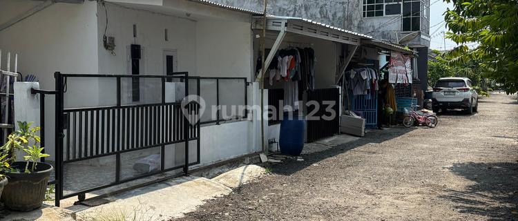 1-Story House Flood-Free Area Strategic Location Near Jababeka Golf 1