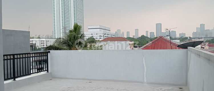 Disewakan Rumah Baru Dekat Gelora Senayan 1