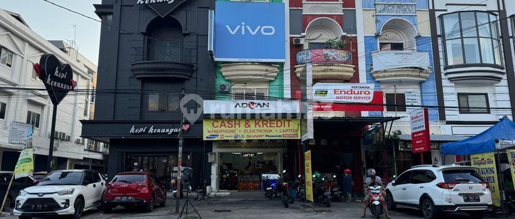 For sale cheaply, Cendrawasih main road shop house. 1