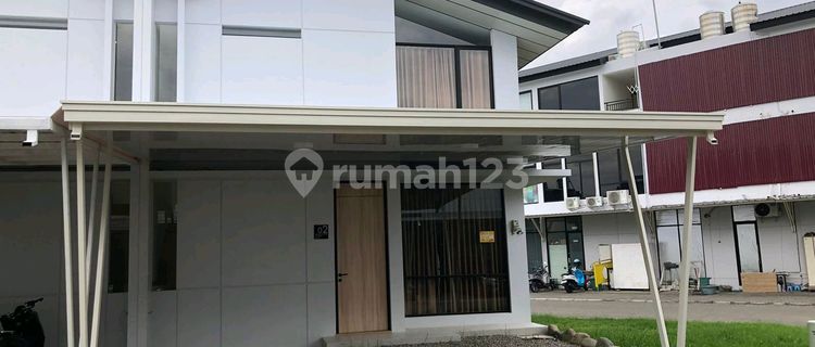 Di Sewakan Rumah Rolling Hills Furnished 1