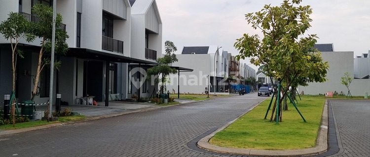 Disewakan Rumah Bagus Paramount 1