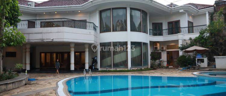 Rumah Super Mewah Di Pusat Kota Semarang, Lengkap Kolam Renang, Sound Room, Sauna, Karaoke Dll  Rumah Bagus SHM - Sertifikat Hak Milik Semi Furnished 1