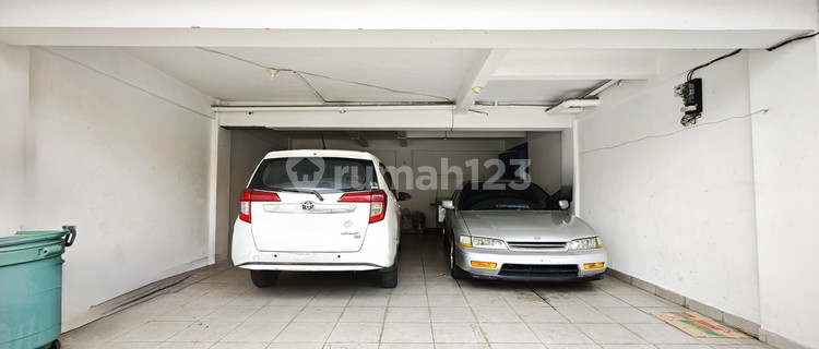 For Sale and For Rent Modern House in Strategic Area of Gandaria 1