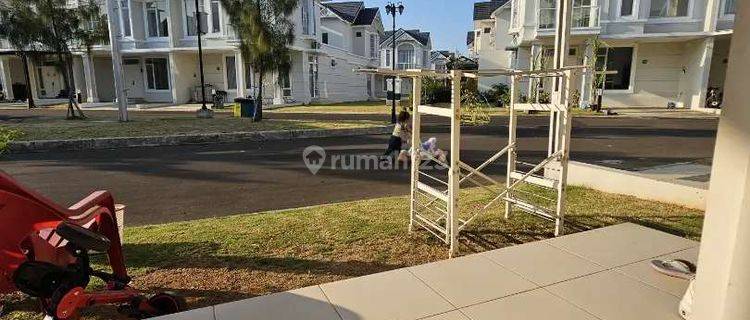 Dijual Rumah 2 Lantai Nyaman Lokasi Bagus Semi Furnished di Regalia Lavon 1 1