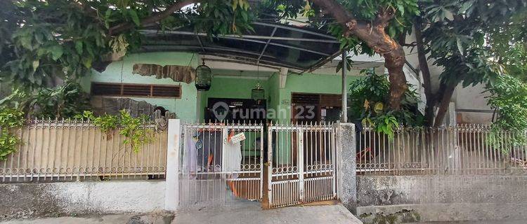 Rumah lama layak huni hitung tanah di Tomang Jakarta Barat 1