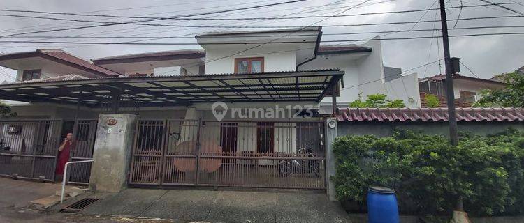 Rumah Bagus Furnished Siap Huni Dalam Komplek di Tomang Jakarta Barat 1