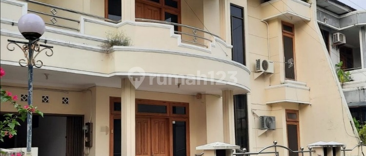 Rumah Mewah Nandan Dekat Ugm Dan Tugu Jogja, Sleman Yogyakarta 1