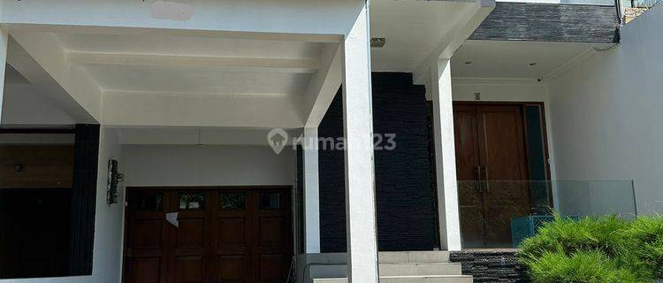 Disewa Town House Lotus Pik View Danau 8x27m2 3+1 Kamar  1