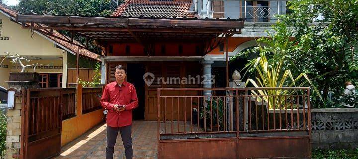 Rumah Besar di dekat pemda sleman dan sch mall 1