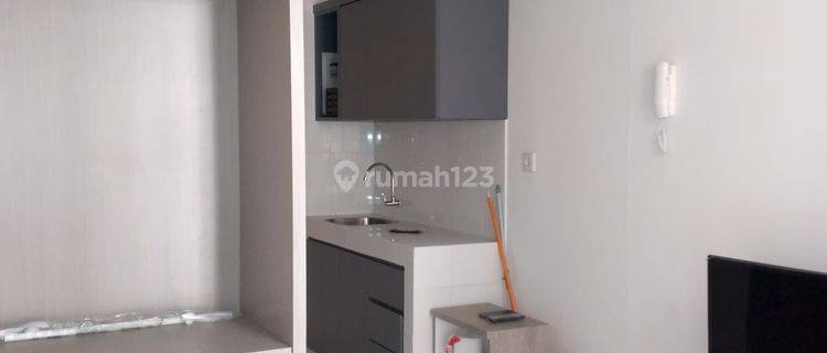 Dijual rugi Apartemen Tokyo Riverside PIK 2 Semi Furnished 1