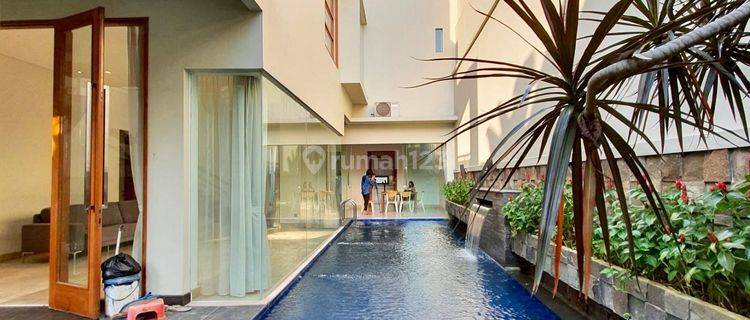 Rumah Tropical minimalist di kemang 1